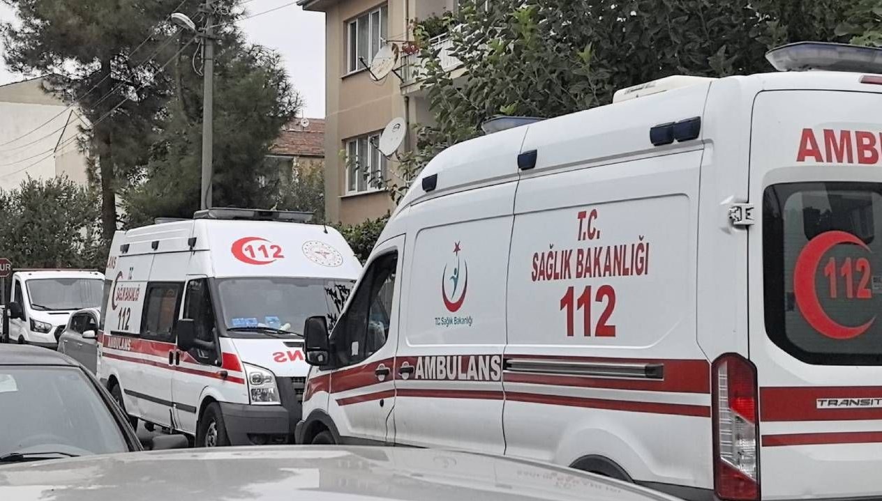 balkondan evine girdikleri komsularini olu buldular n7x8qf2U