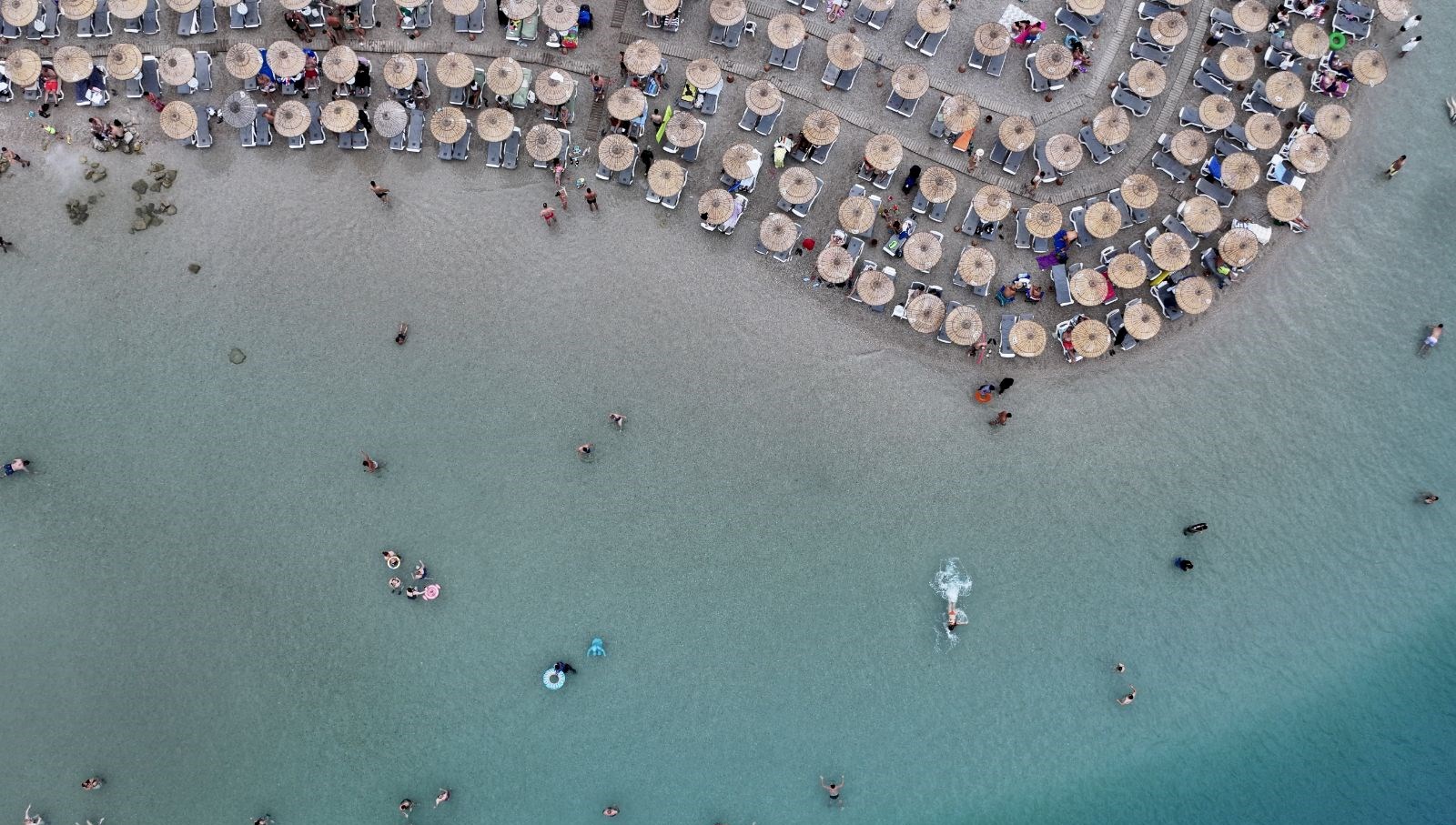 ege ve akdenizde yaz devam ediyor WgBdmenc