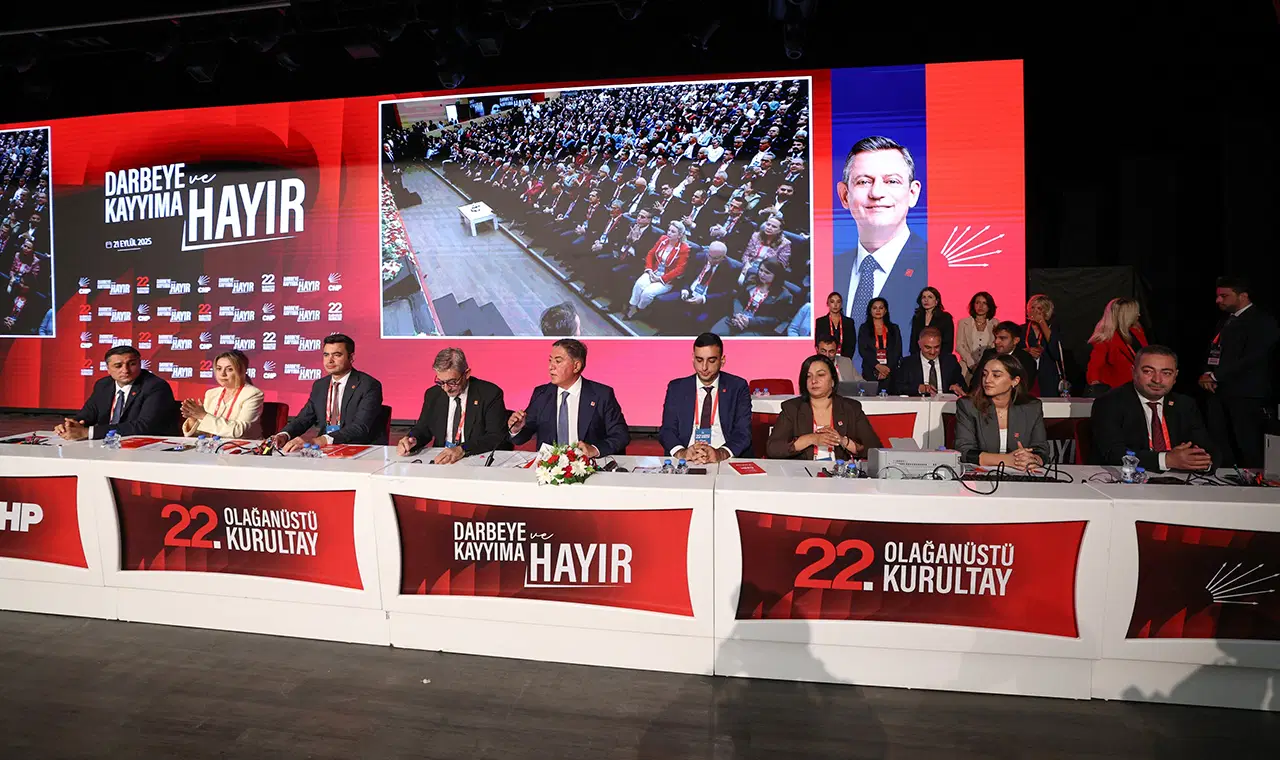 kurultay koridorlarinda neler konusuldu chp kurmaylari bazi milletvekilleri partimize gelmek istedigini soyledi k3BlbzVg