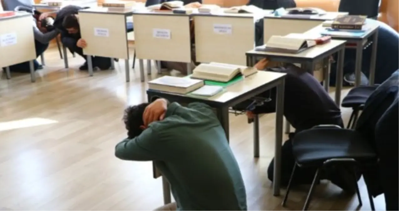 13 ekim okullarda deprem tatbikati saat kacta yapilacak okullarda deprem tatbikati nasil yapilacak K3bmAtbm.jpg