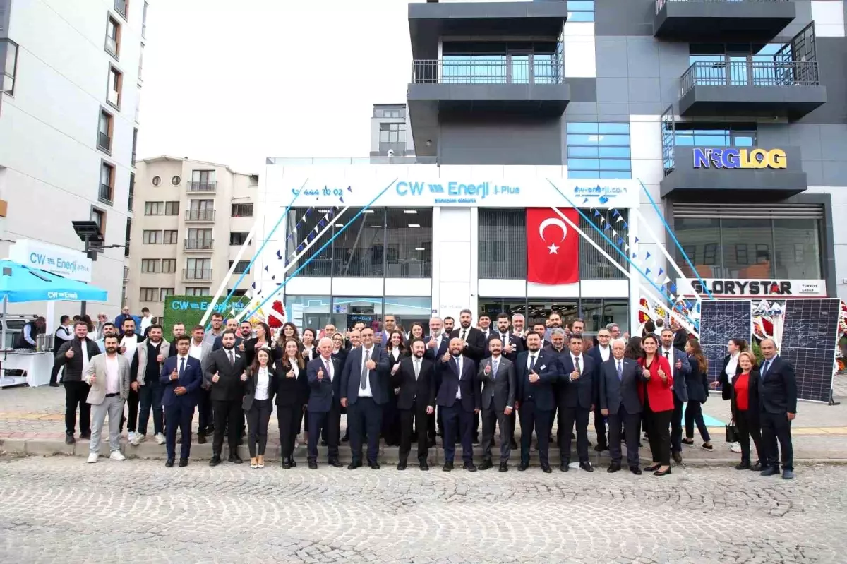 cw enerjinin yeni plus bayisi bursada torenle acildi iinYbYqy.jpg