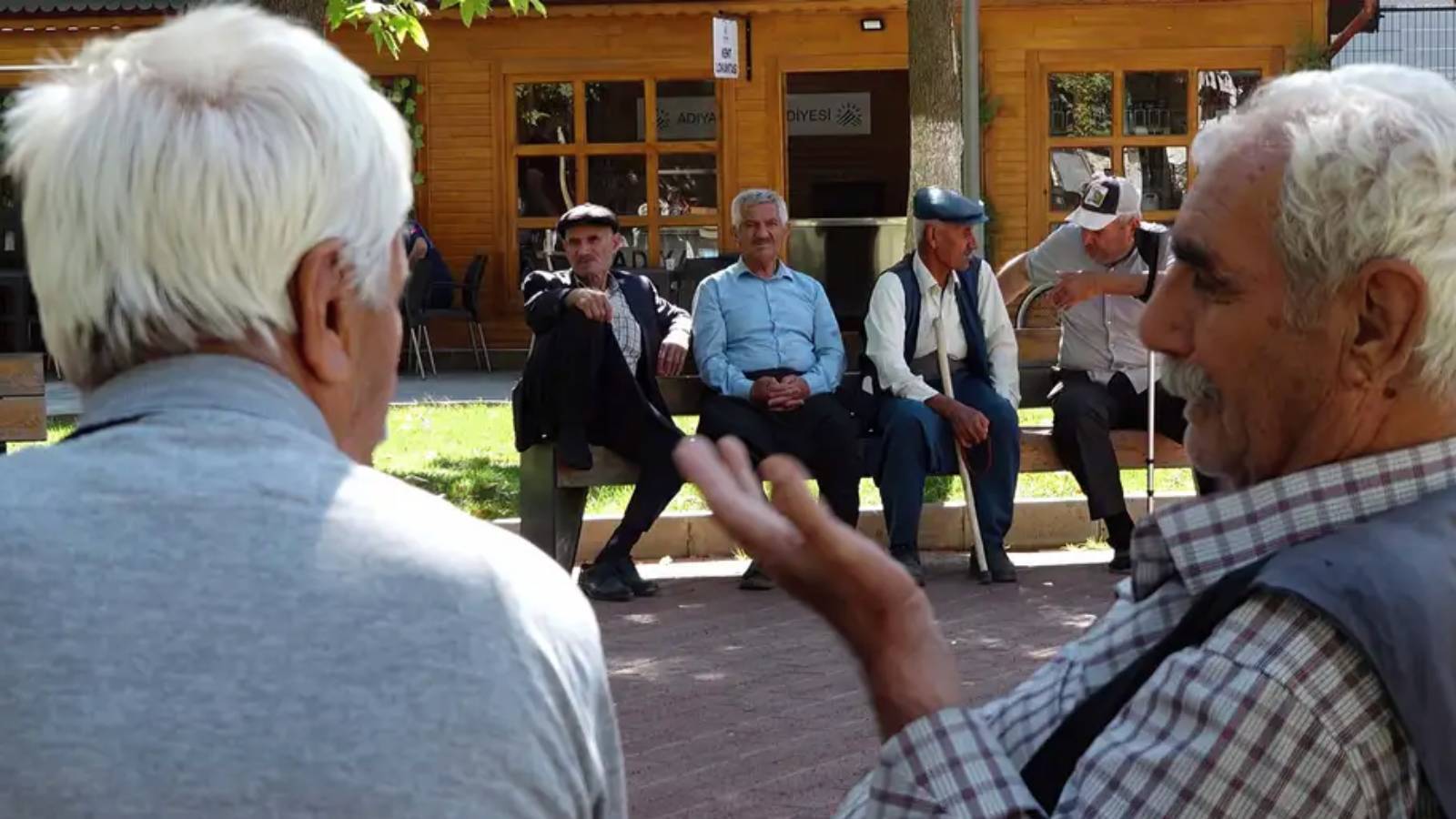 dusuk emekli ayligi ve hayat pahaliligi yasli yurttaslari iskura yoneltiyor DFFtUJQC.jpg