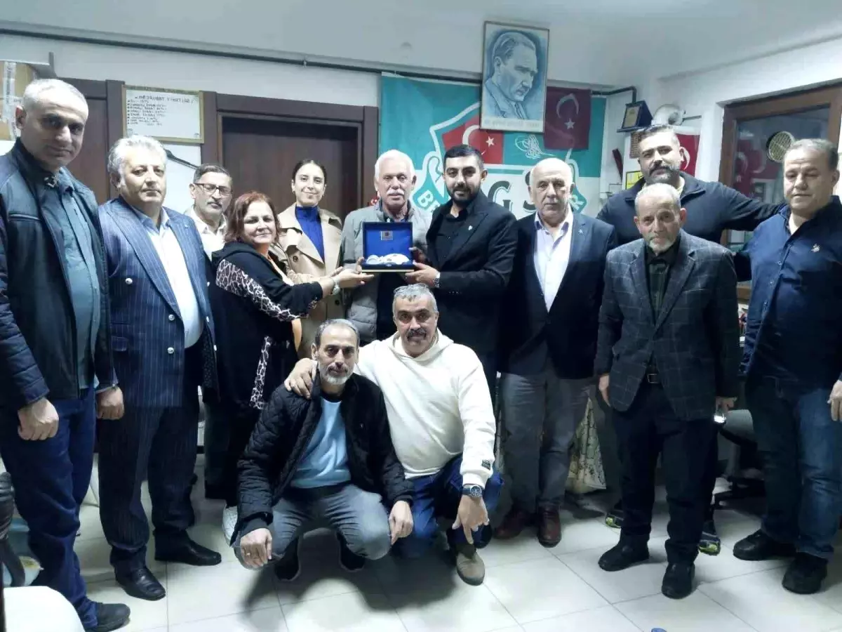 mhp yildirim ilce baskani dinlemedik dert paylasilmadik sorun kalmayacak 731zRUxw.jpg