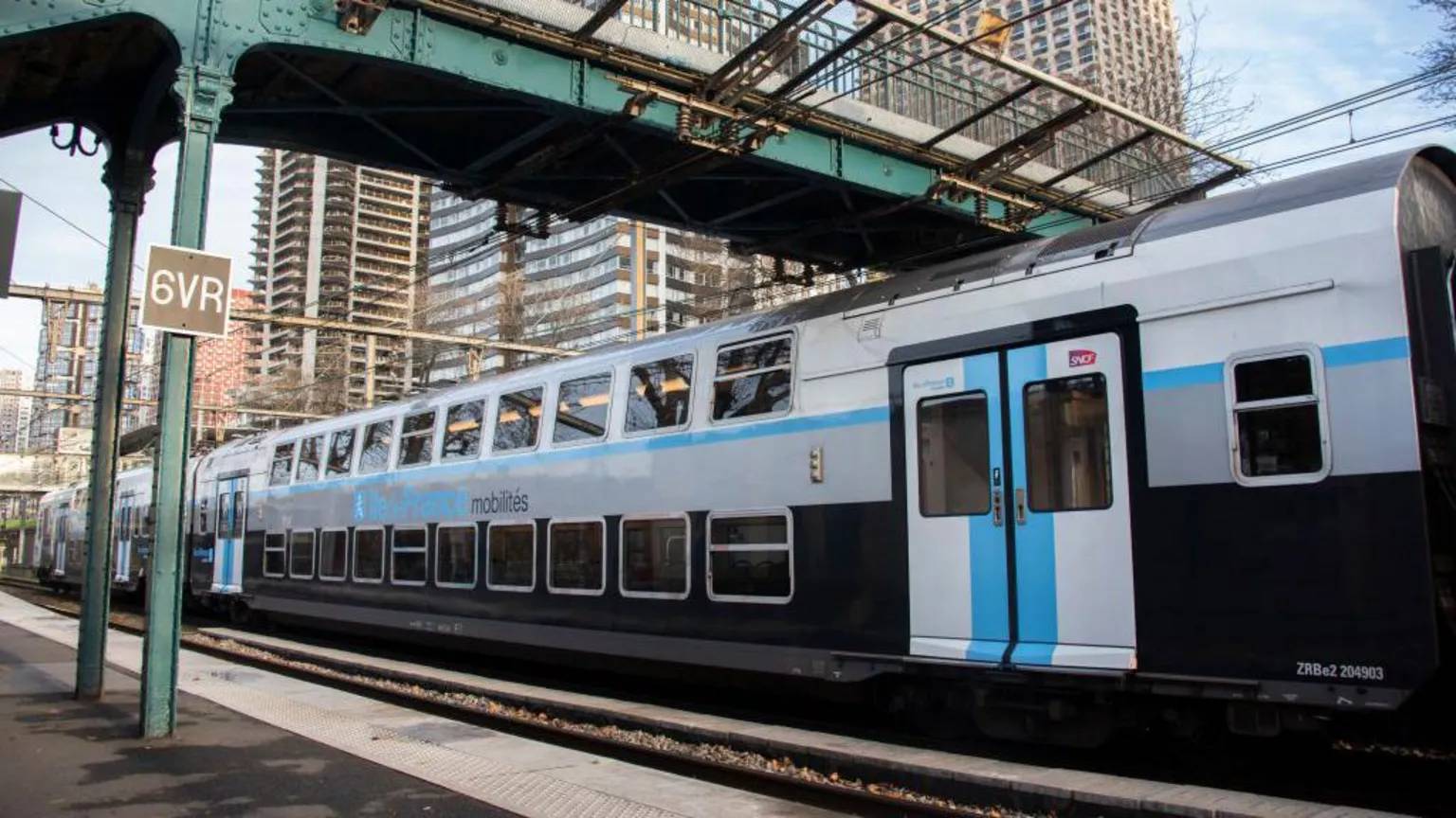 paris treninde tecavuz girisimi supheli gozaltinda H3PpZPBv.jpg