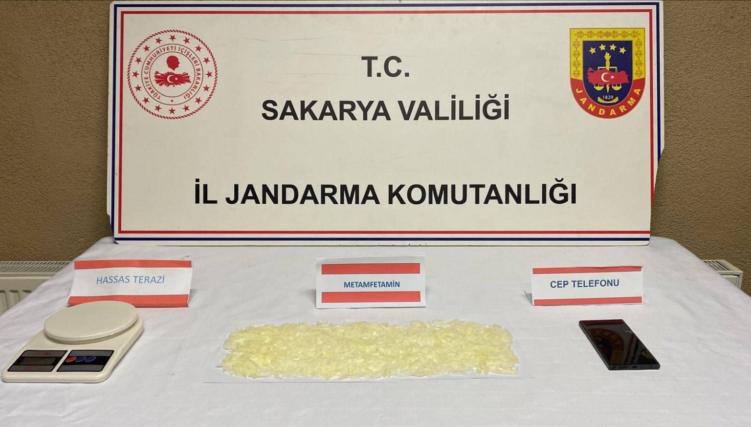 sakaryada uyusturucu operasyonunda tutuklama 1pj3YRvf.jpg