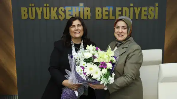 akp kadin kollari baskanindan ozlem cerciogluna binlerce dava kadinina bedel SrUqnrBc.jpg