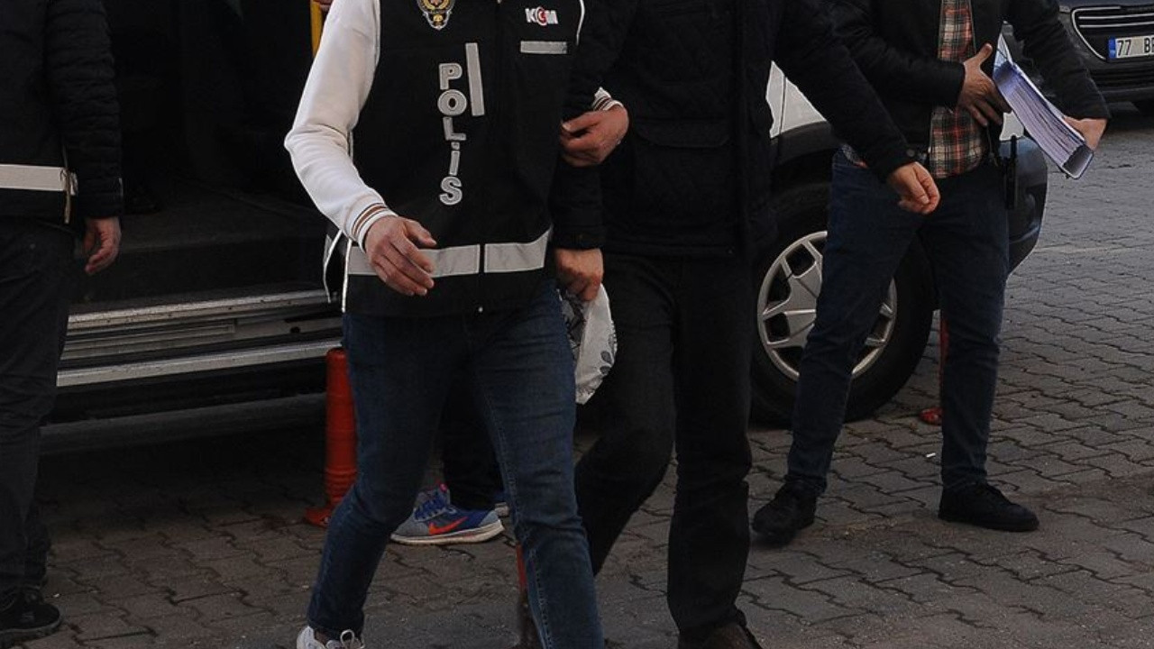 Annesinin Defininden Bir Gün Sonra Kalp Krizi Geçiren Adam Hayatını Kaybetti