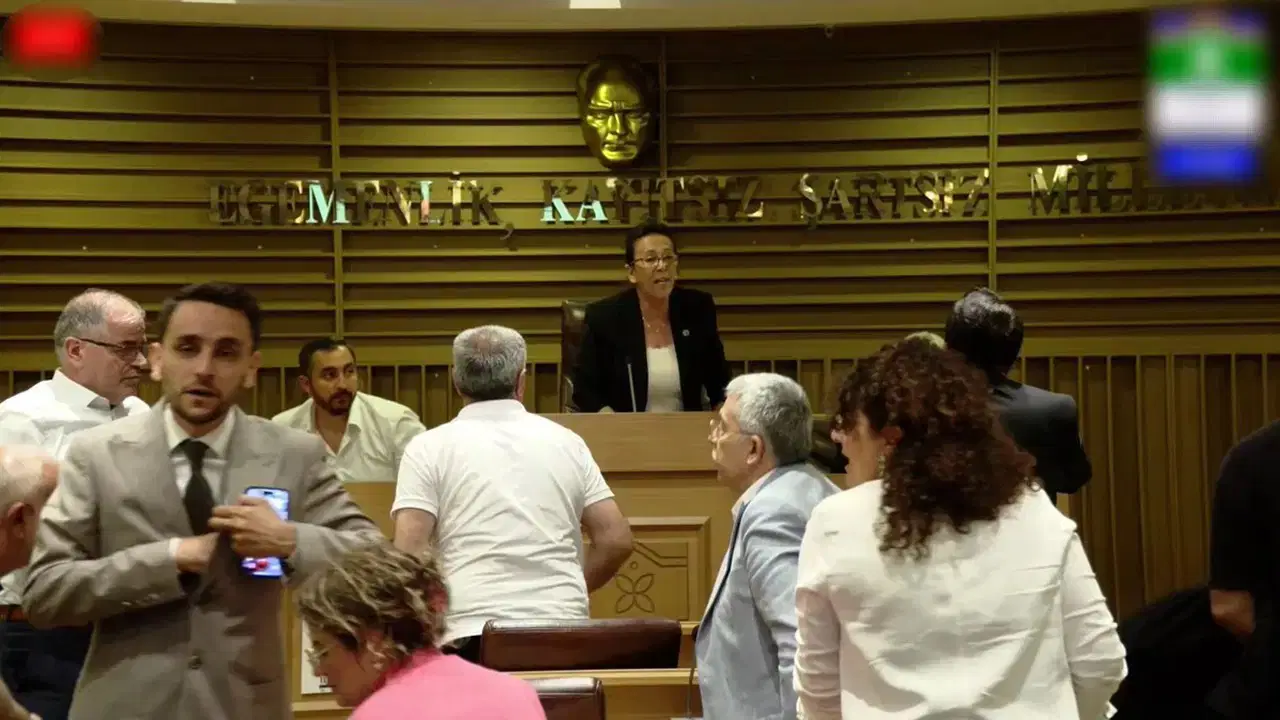 CHP’li İnanlı’dan ’15 Temmuz’ soruşturmasına tepki: ‘İftira atarak, söylemedikleri sözlerden algı yaratıyorlar’ Chpli inanlidan 15 temmuz sorusturmasina tepki iftira atarak soylemedikleri sozlerden algi yaratiyorlar YKwGX87l