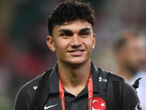 Galatasaray frankfurtun inadini kirmak icin can uzun teklifini guncelledi 6Lz7LmDl