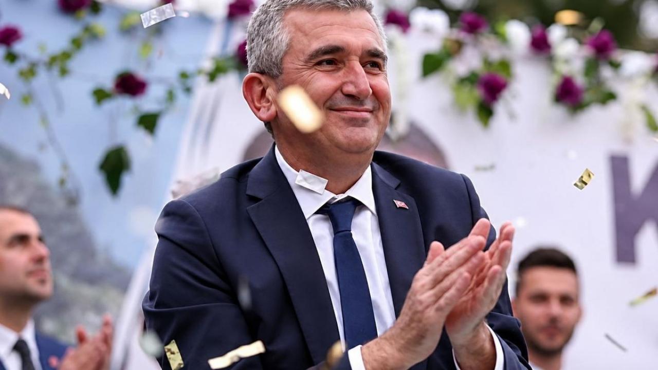 Tahliye edilen eski Belediye Başkanı yeniden tutuklandı Img